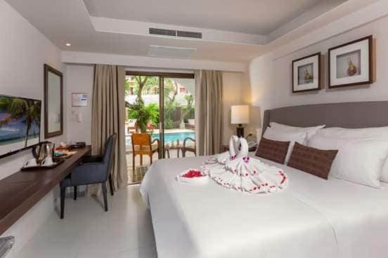 The Top Patong Resort Extérieur photo