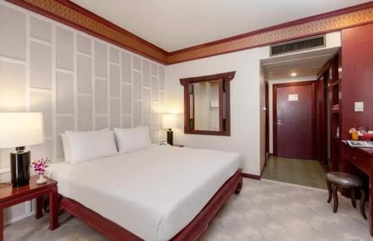 The Top Patong Resort Extérieur photo
